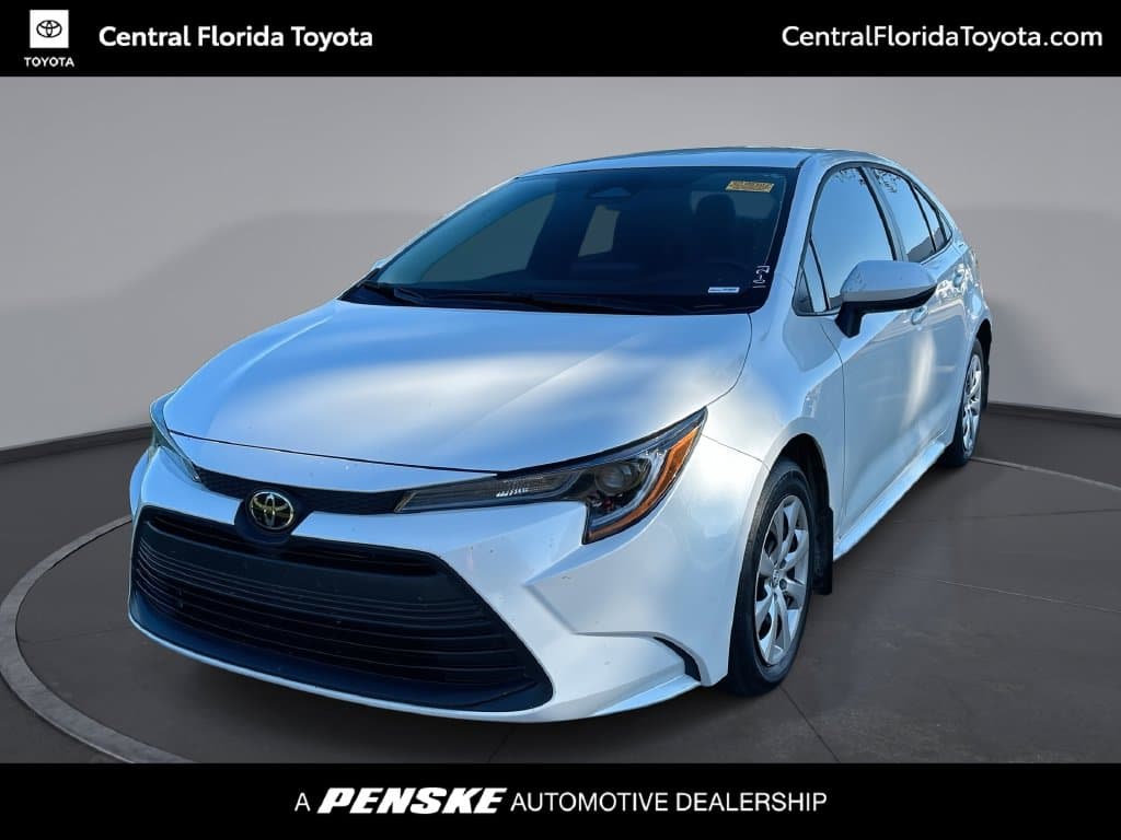 2026 Toyota Corolla LE — photo 1 of 29
