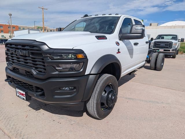 2027 RAM 5500 Chassis Cab Tradesman — photo 1 of 33