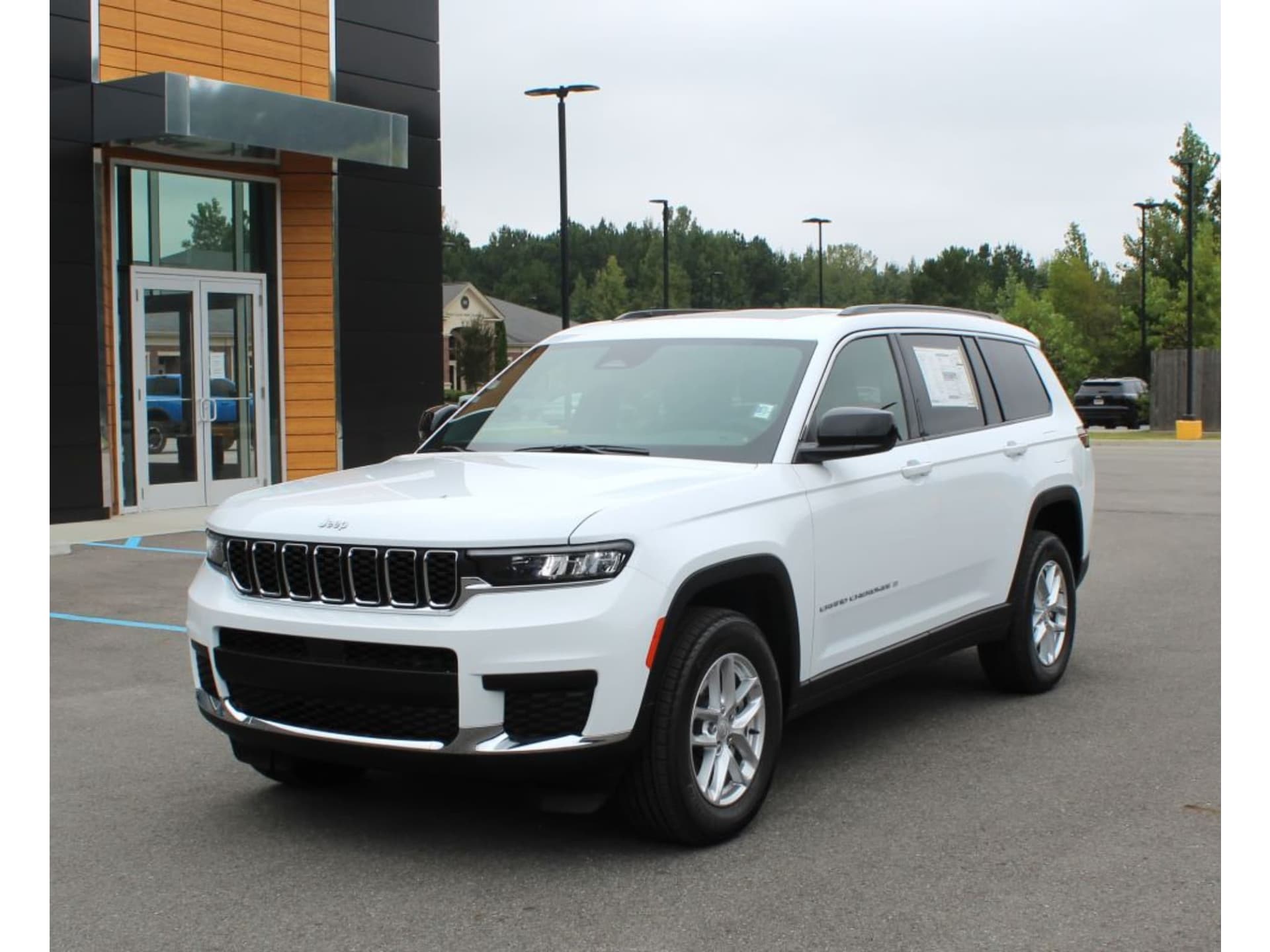 2026 Jeep Grand Cherokee L Laredo X — photo 1 of 33