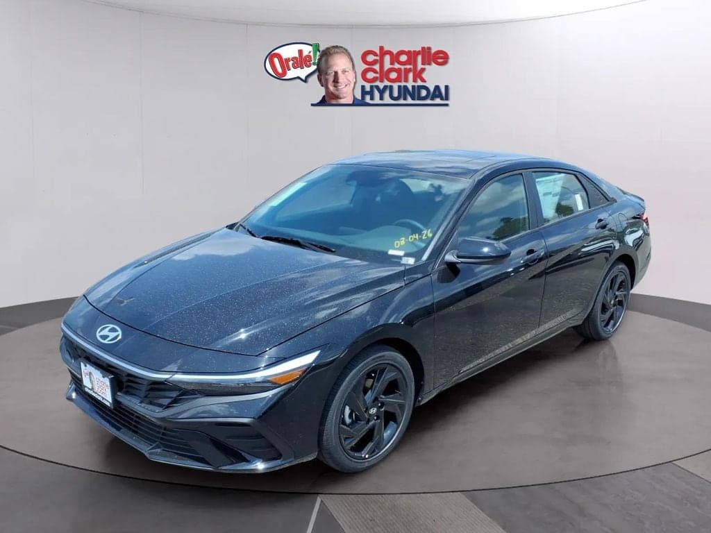 2026 Hyundai Elantra SEL Sport — photo 1 of 16
