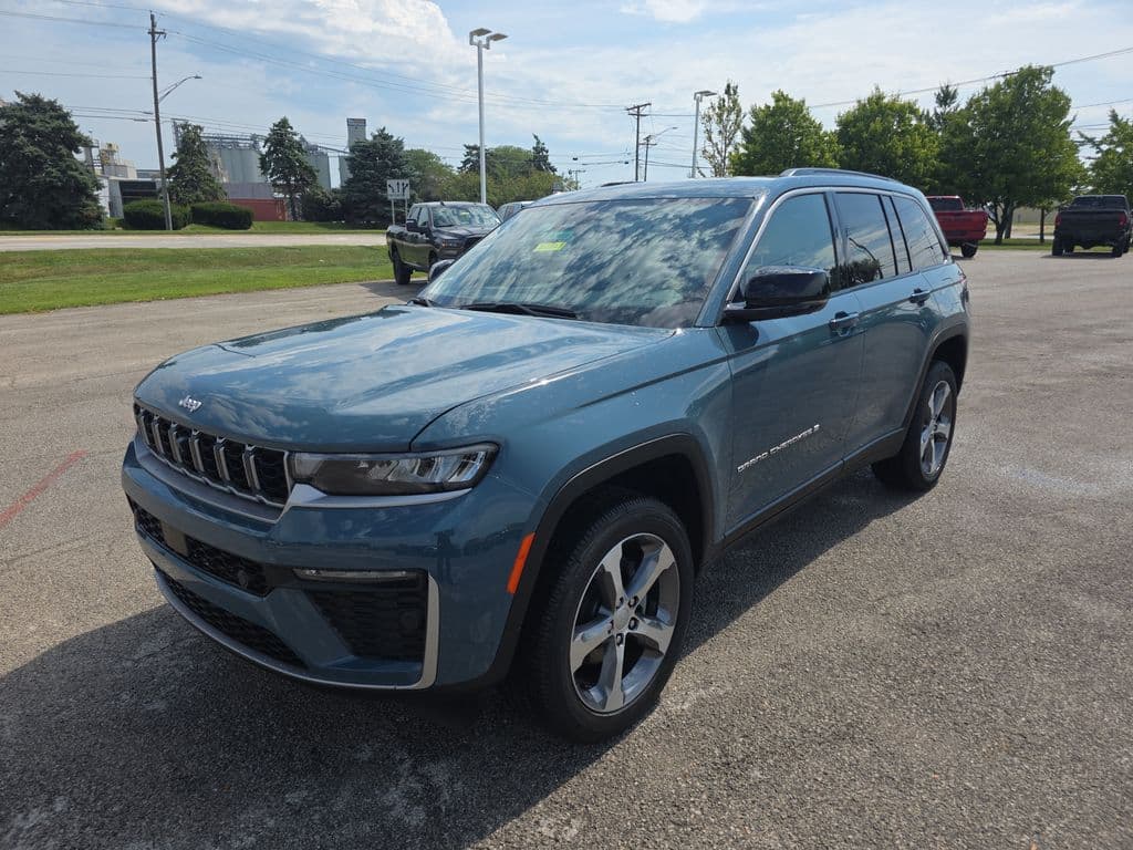 2026 Jeep Grand Cherokee Limited — photo 1 of 12