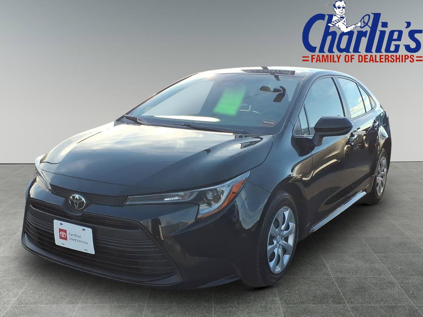 2023 Toyota Corolla LE — photo 1 of 9