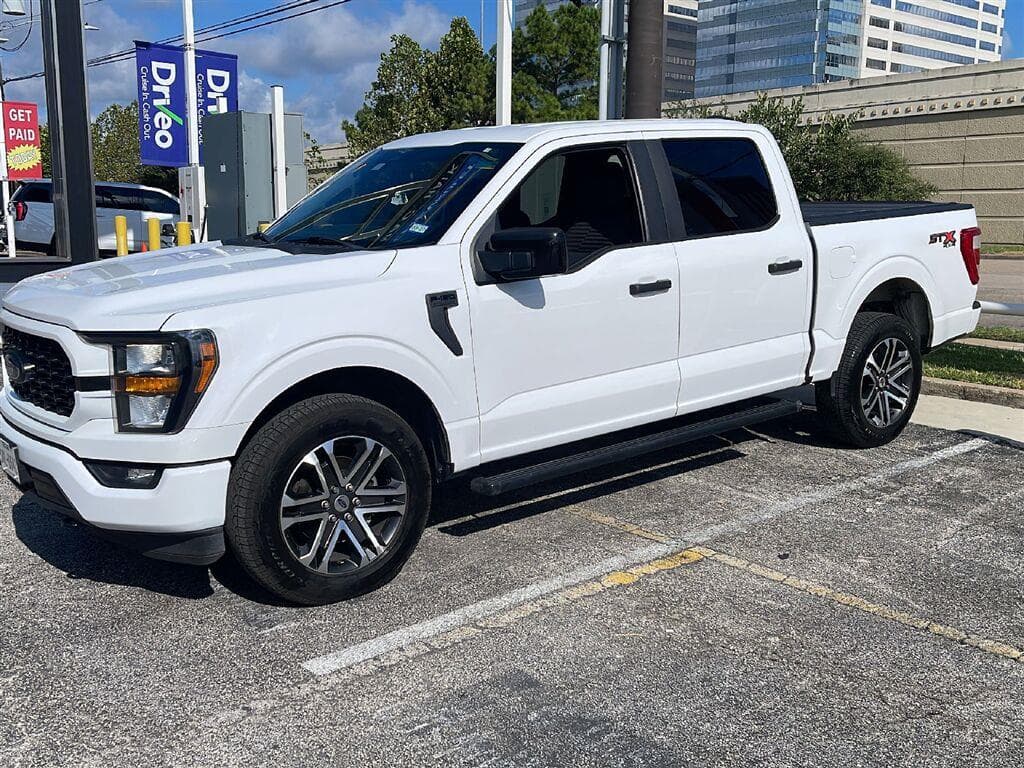 2023 Ford F-150 XL — photo 1 of 6