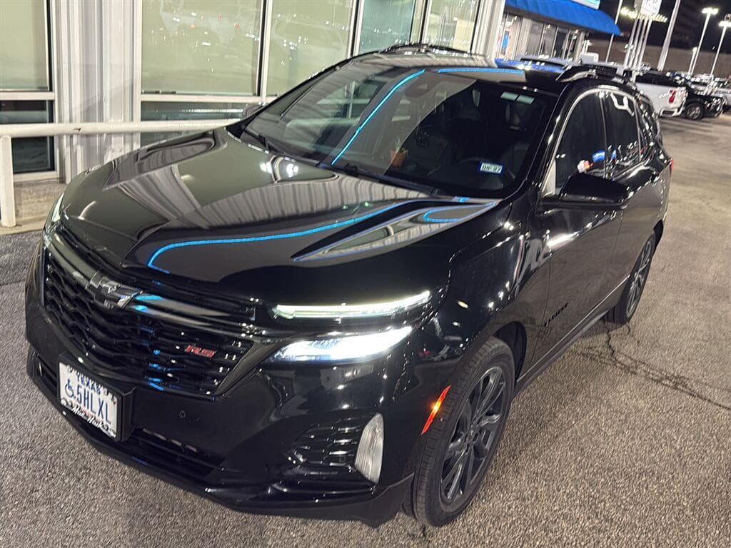 2023 Chevrolet Equinox RS — photo 1 of 5