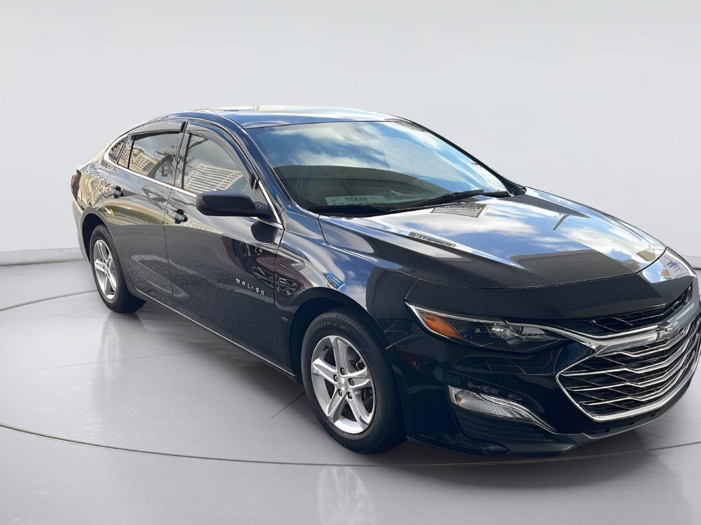 2023 Chevrolet Malibu LS — photo 1 of 6