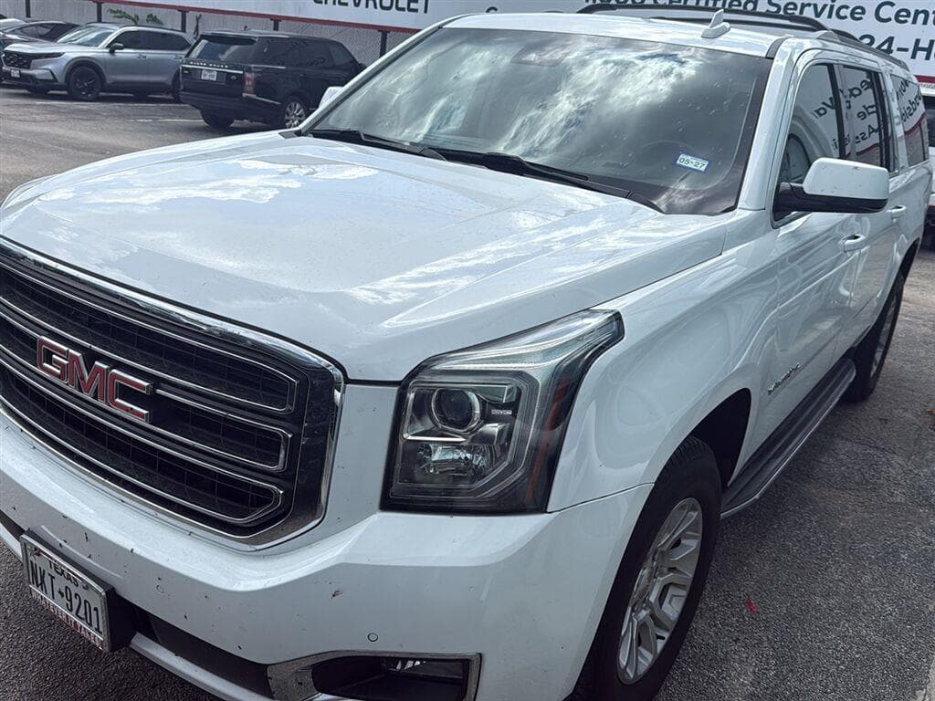 2019 GMC Yukon XL SLT — photo 1 of 4