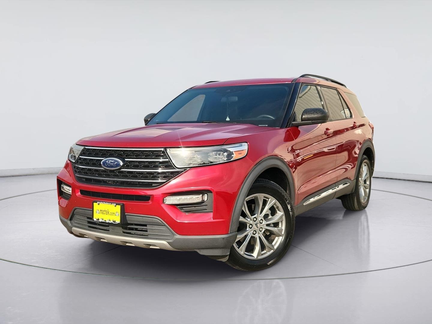 2020 Ford Explorer XLT — photo 1 of 33