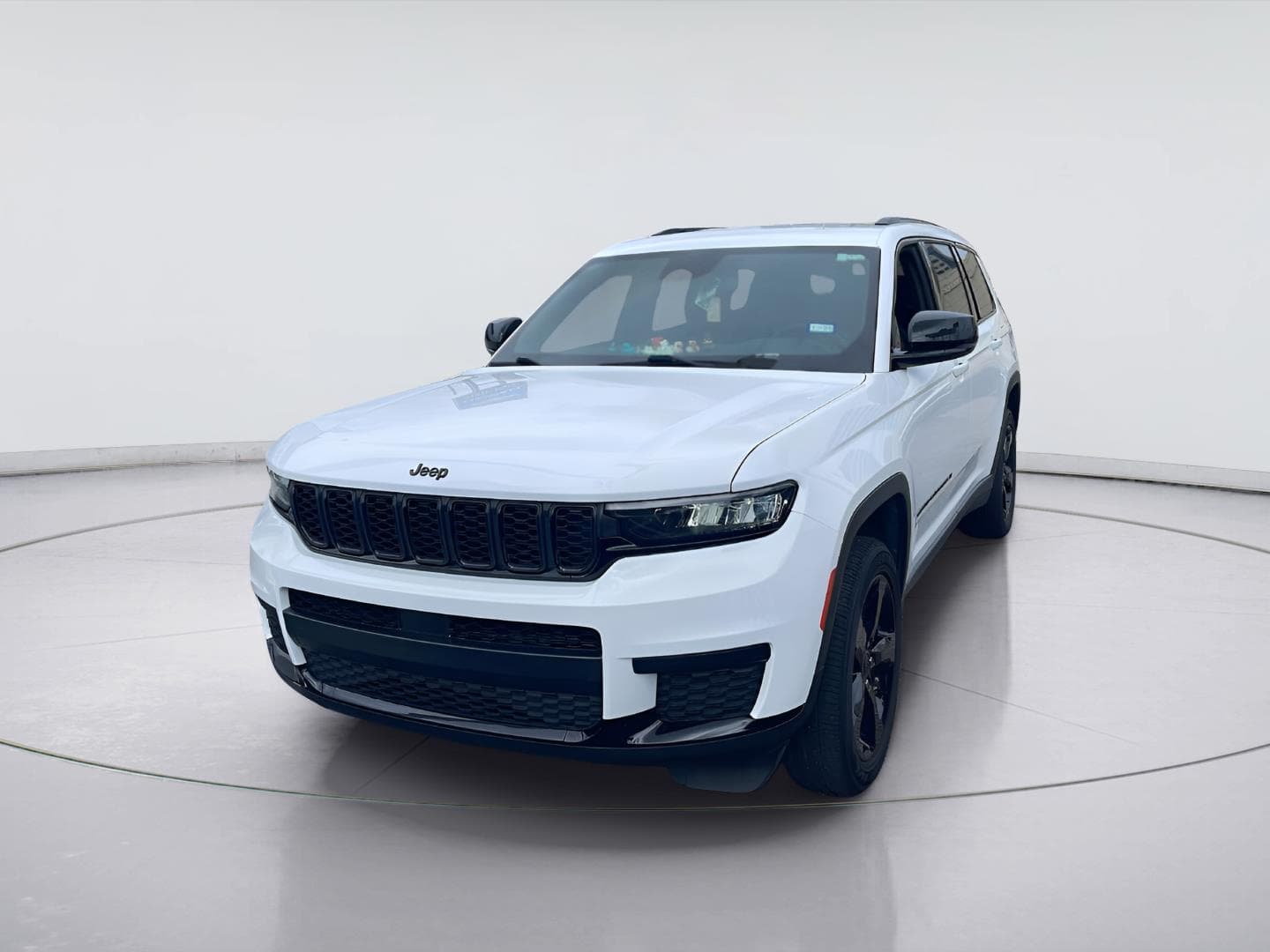 2023 Jeep Grand Cherokee L Altitude — photo 1 of 6