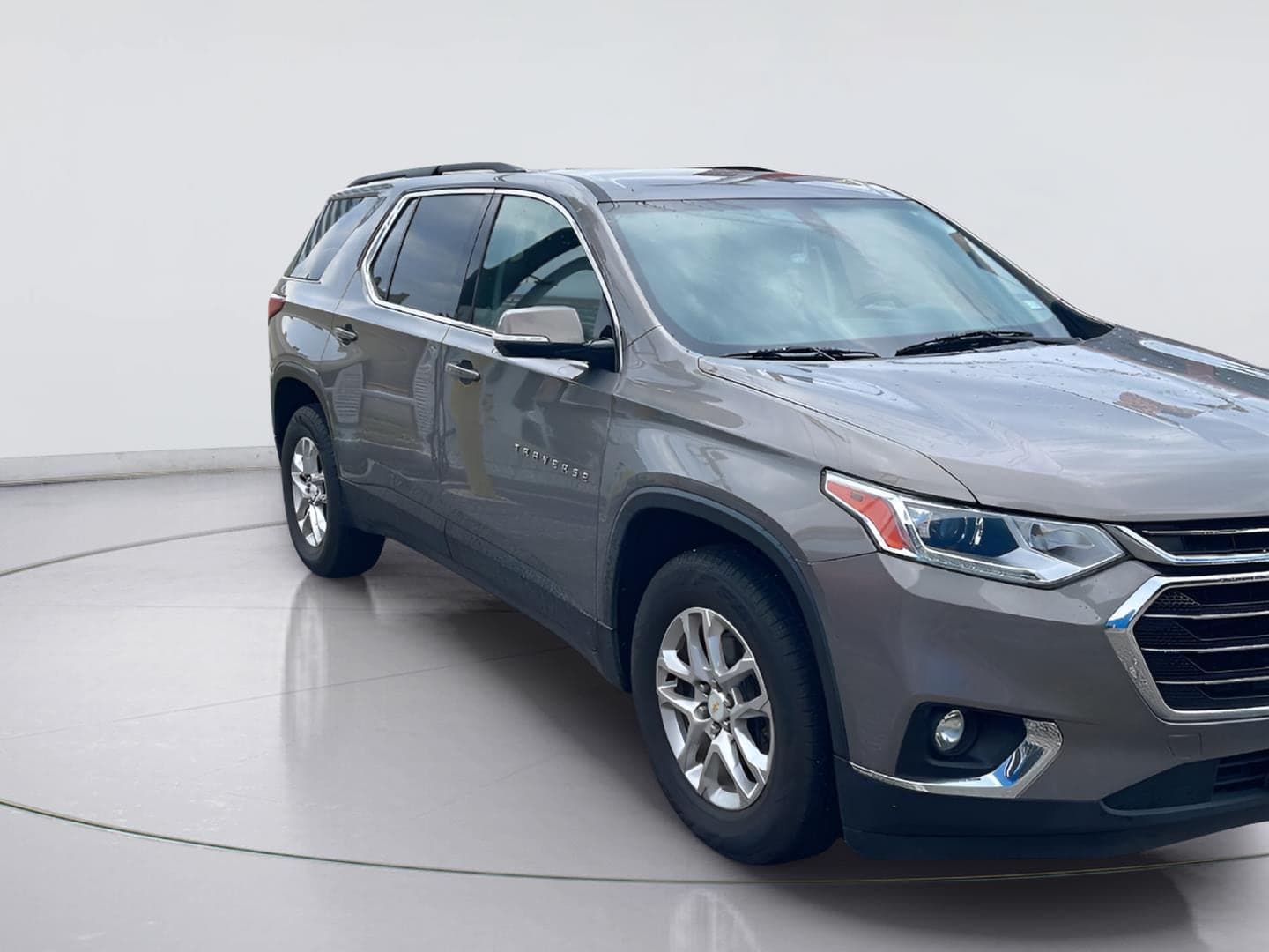 2019 Chevrolet Traverse LT Leather — photo 1 of 6