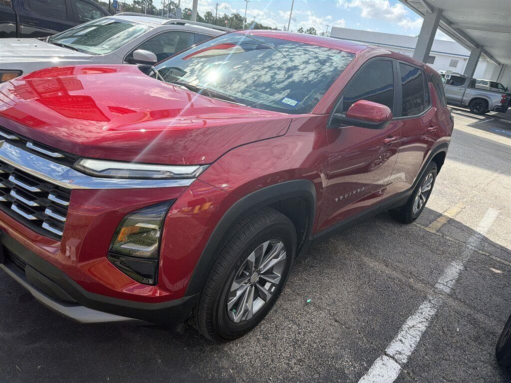 2026 Chevrolet Equinox FWD LT — photo 1 of 5