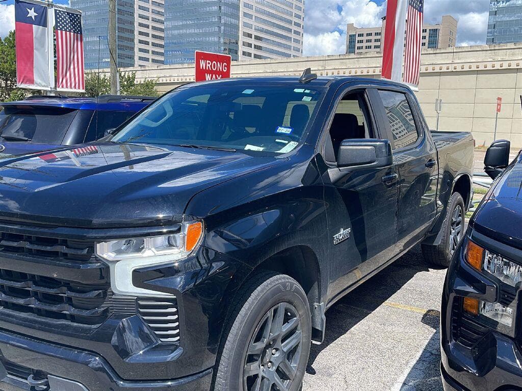 2023 Chevrolet Silverado 1500 RST — photo 1 of 5