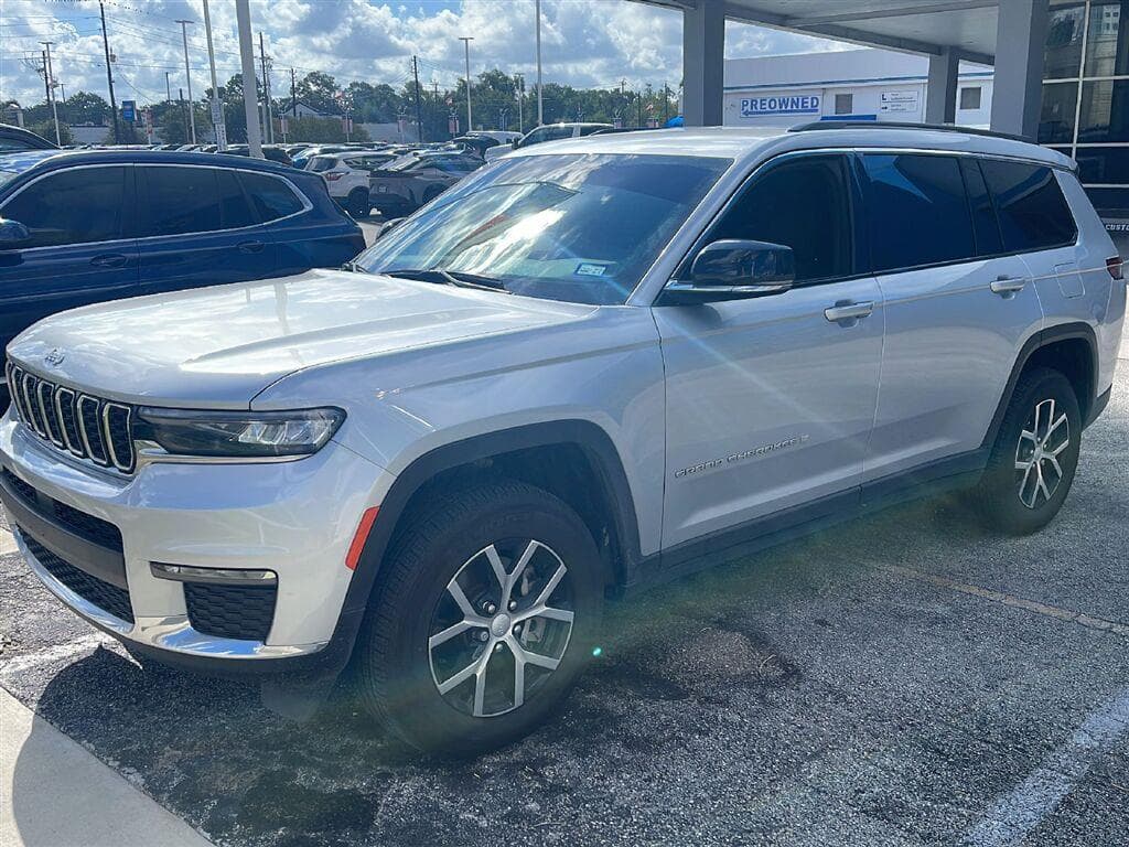 2025 Jeep Grand Cherokee L Limited — photo 1 of 6