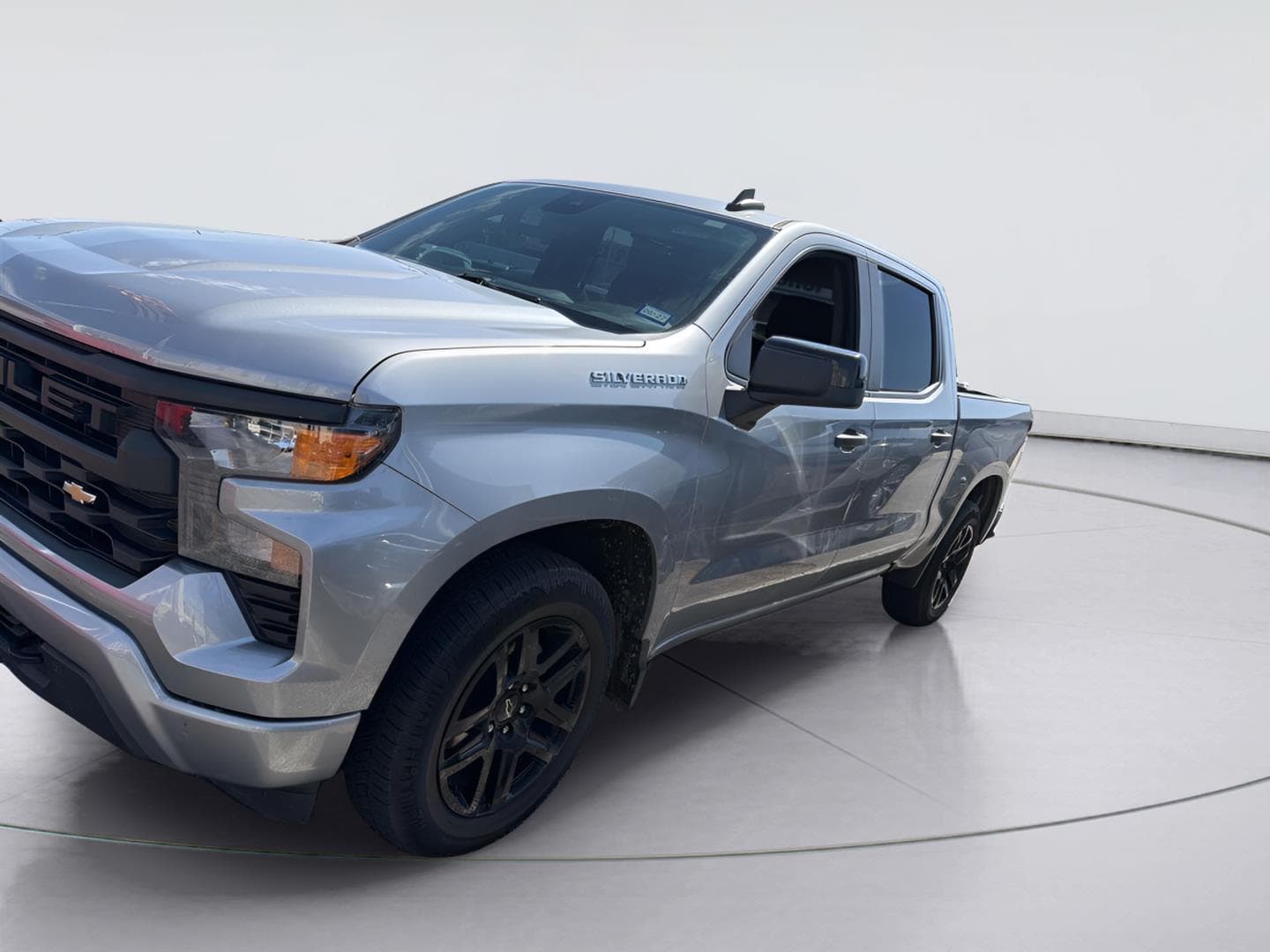 2023 Chevrolet Silverado 1500 Custom — photo 1 of 5