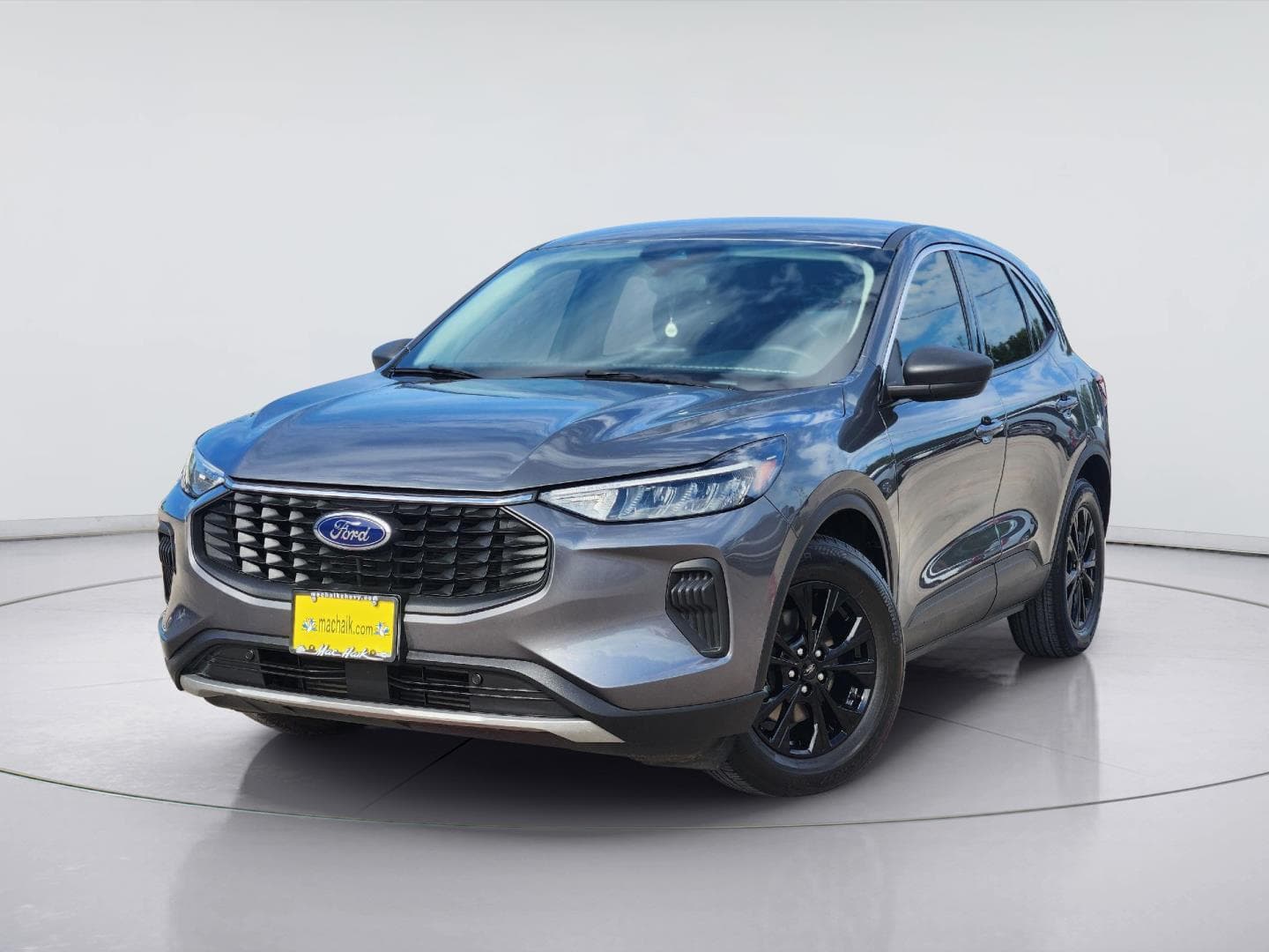 2023 Ford Escape Active — photo 1 of 31