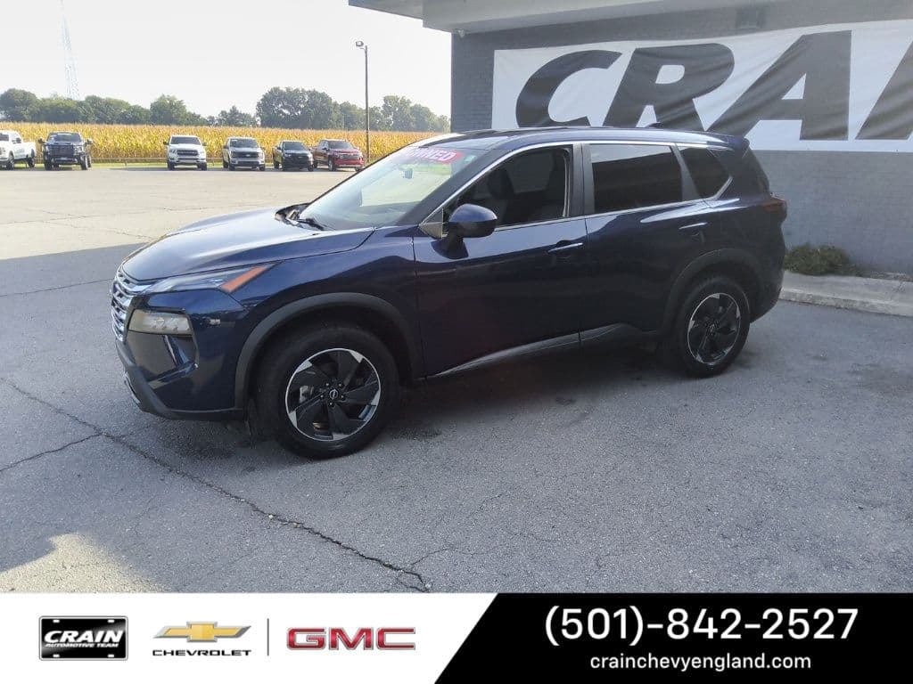 2024 Nissan Rogue SV — photo 1 of 32