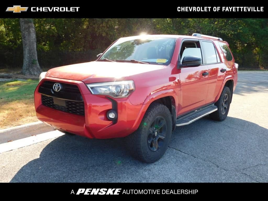 2021 Toyota 4Runner SR5 — photo 1 of 11