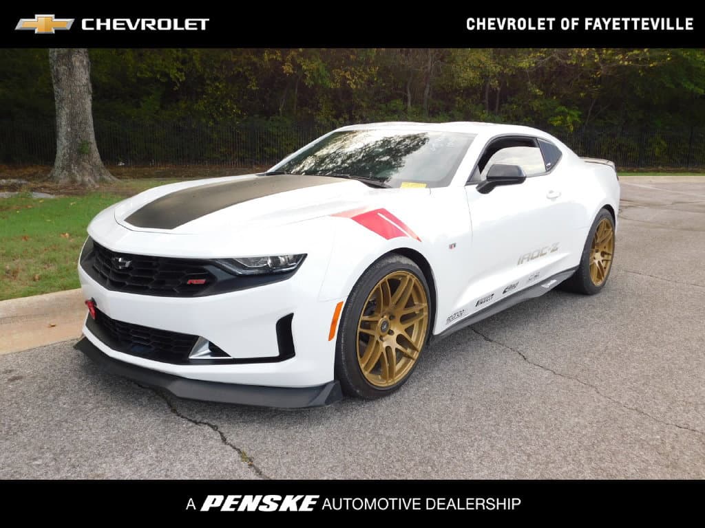 2019 Chevrolet Camaro 1LT — photo 1 of 11