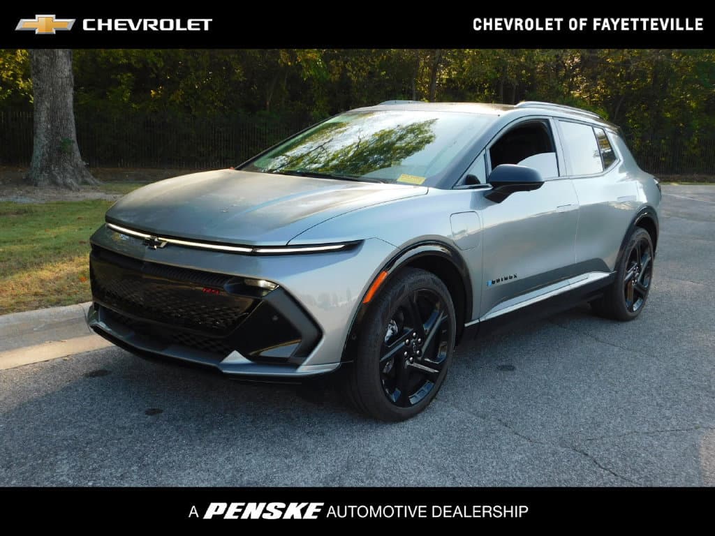 2024 Chevrolet Equinox EV 2RS — photo 1 of 11