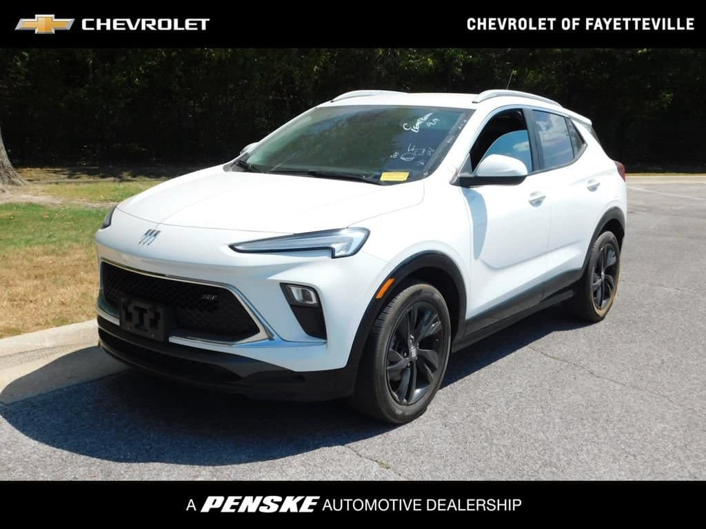 2024 Buick Encore GX Sport Touring — photo 1 of 11