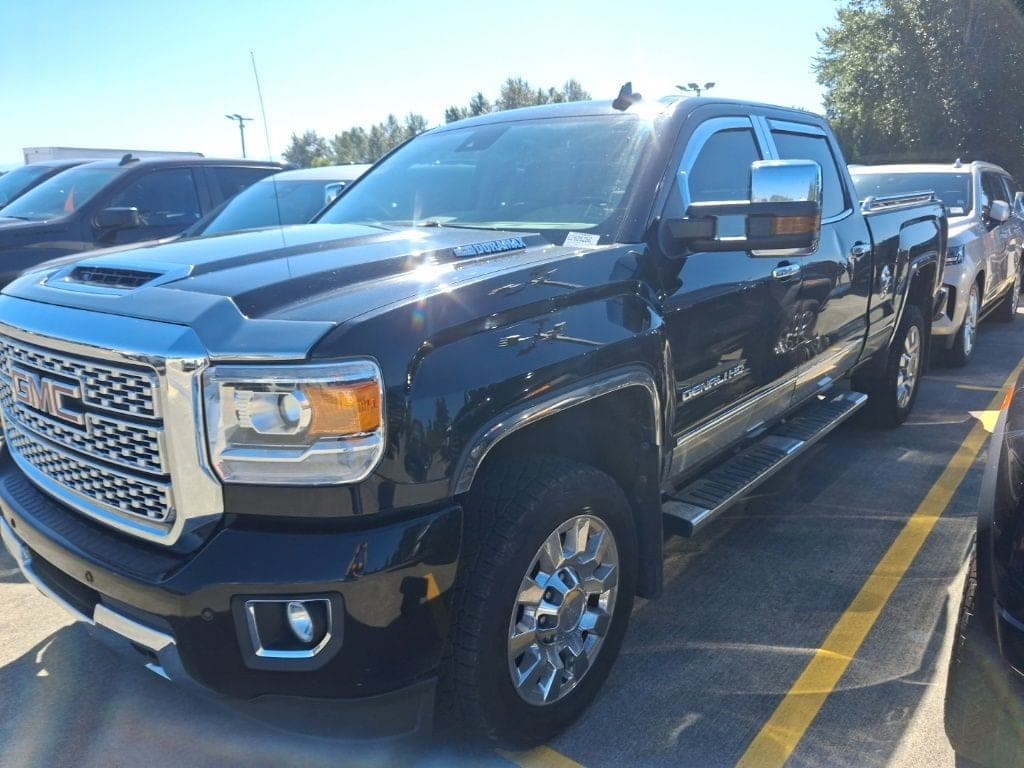 2018 GMC Sierra 2500HD Denali — photo 1 of 14
