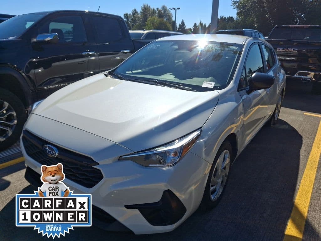 2024 Subaru Impreza Base — photo 1 of 14