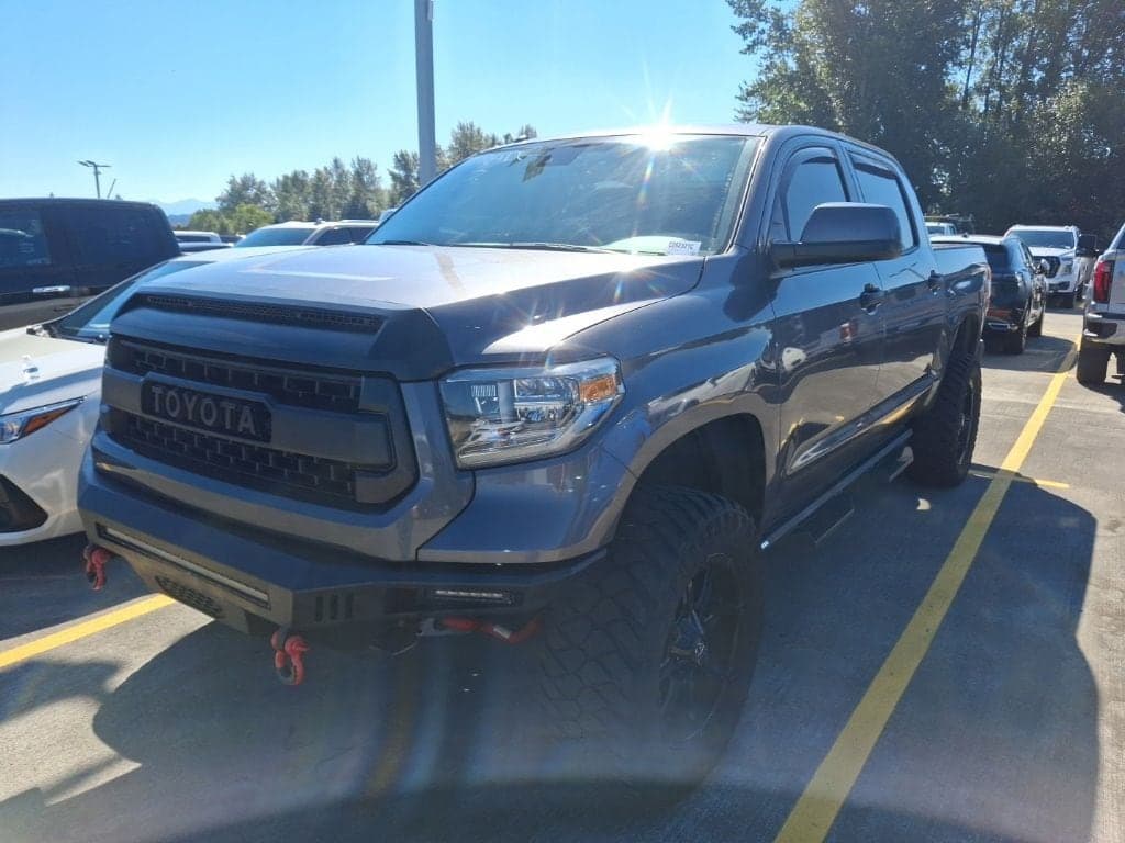 2018 Toyota Tundra 4WD Base — photo 1 of 15