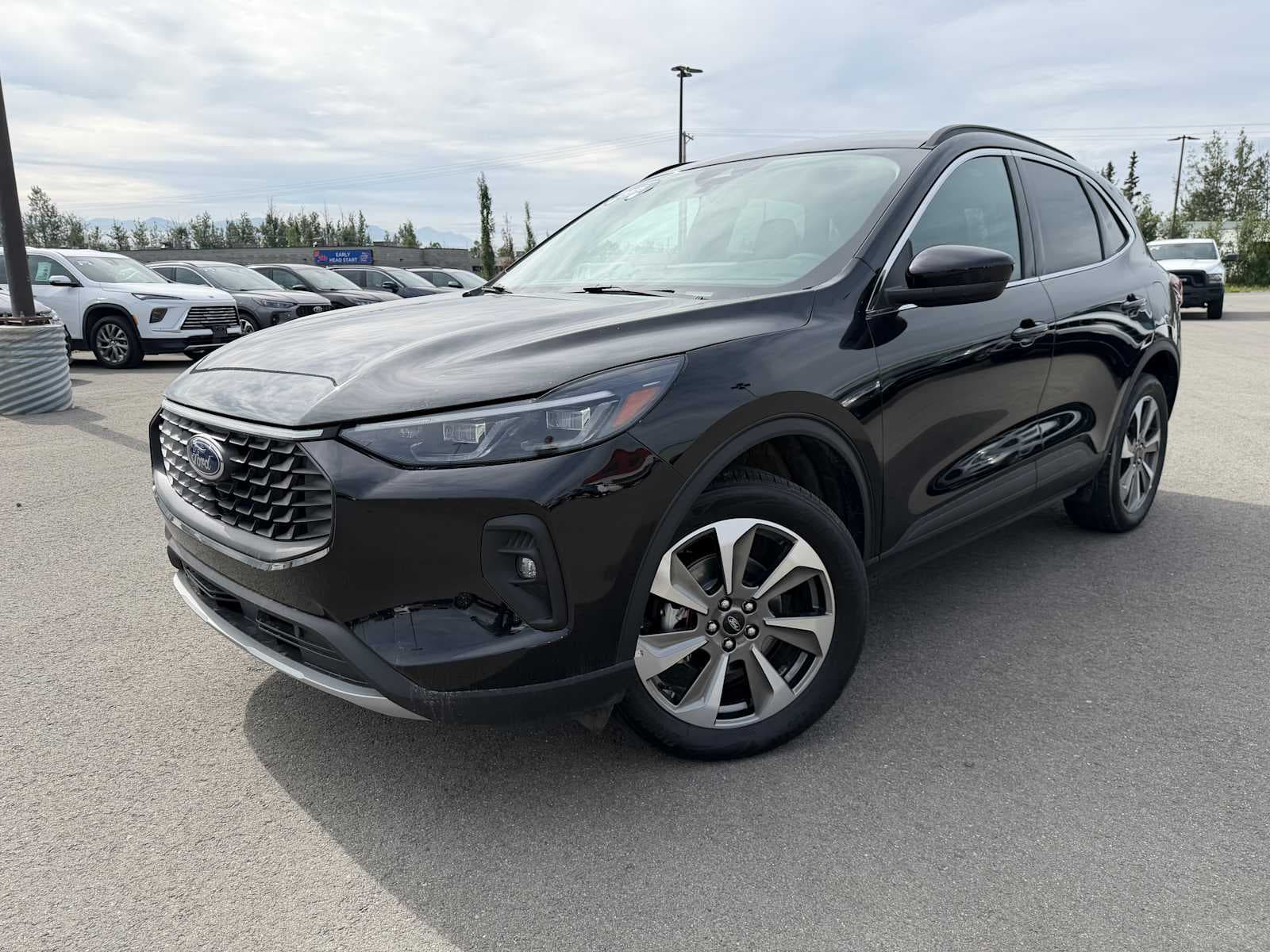 2025 Ford Escape Platinum — photo 1 of 23