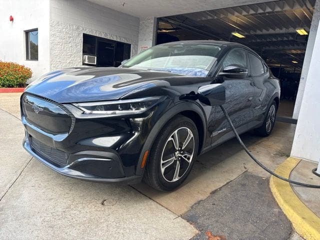2022 Ford Mustang Mach-E Select — photo 1 of 9