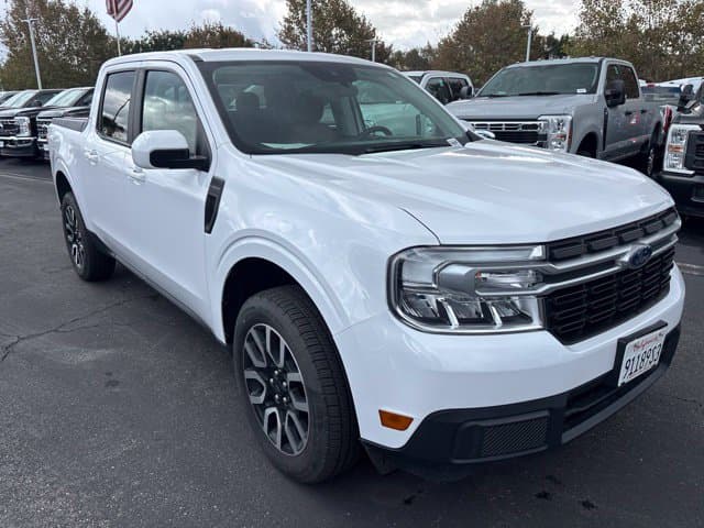2023 Ford Maverick LARIAT — photo 1 of 10