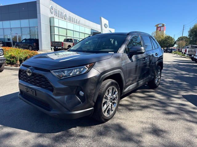 2020 Toyota RAV4 XLE Premium — photo 1 of 10