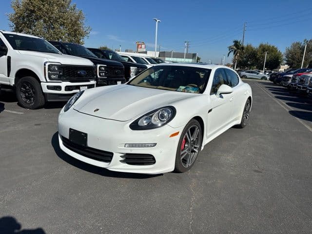 2014 Porsche Panamera S — photo 1 of 10