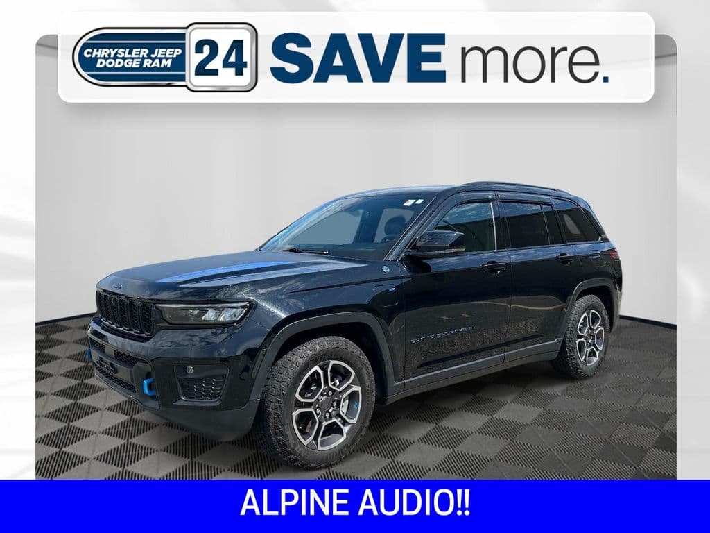 2022 Jeep Grand Cherokee Base — photo 1 of 39