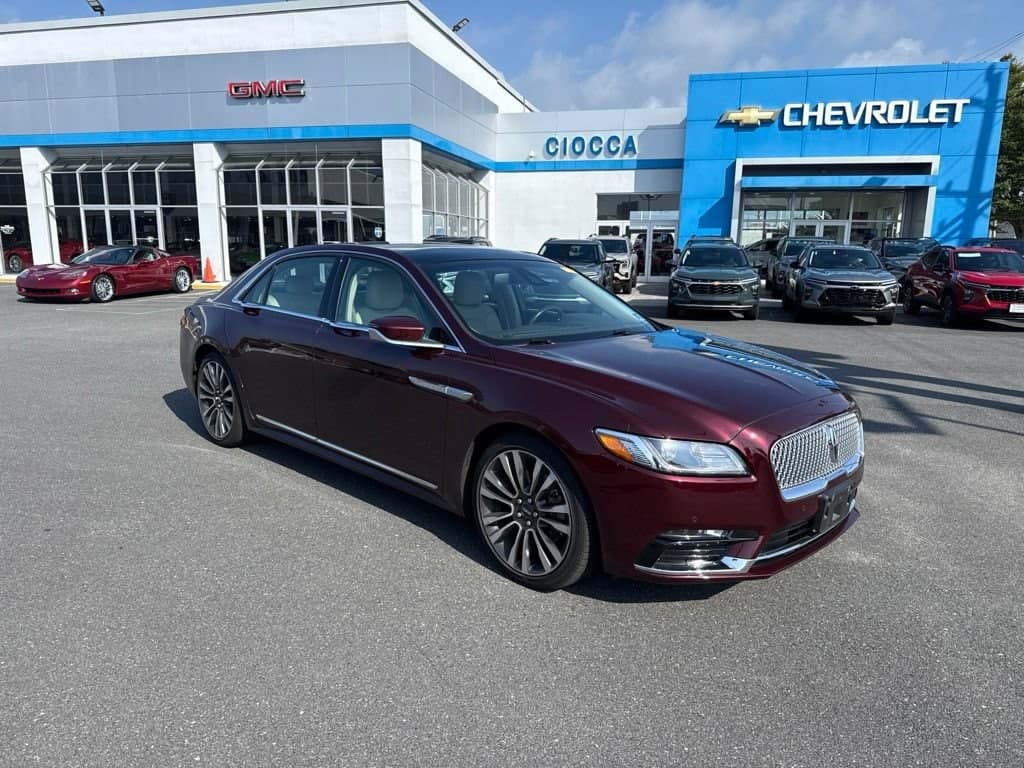 2019 Lincoln Continental Select — photo 1 of 11