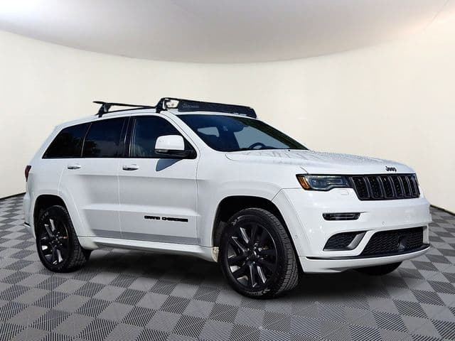 2018 Jeep Grand Cherokee Overland — photo 1 of 32