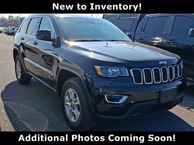 2017 Jeep Grand Cherokee Laredo — photo 1 of 11