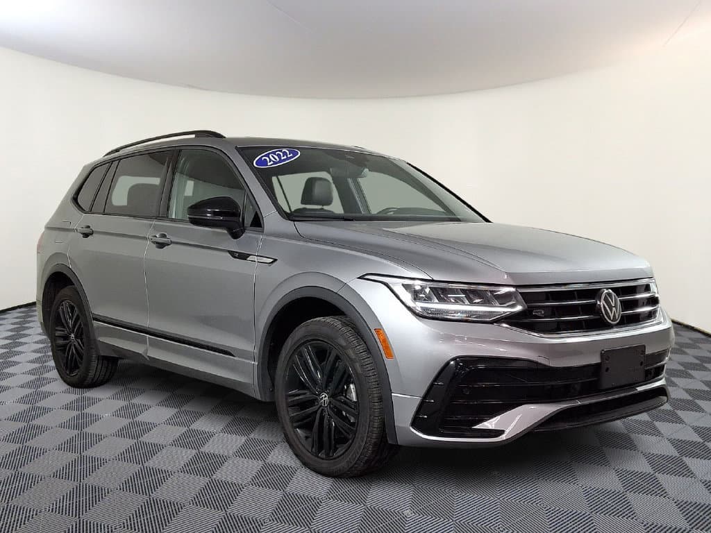 2022 Volkswagen Tiguan Base — photo 1 of 32