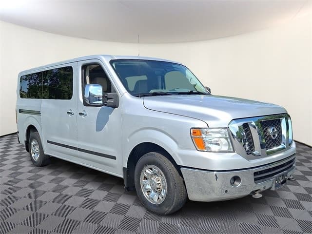 Foto de 2016 Nissan NV Passenger SL