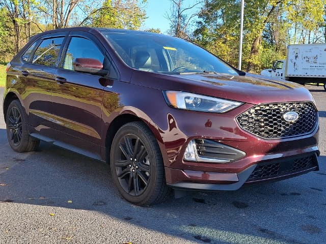 2022 Ford Edge ST-Line — photo 1 of 8