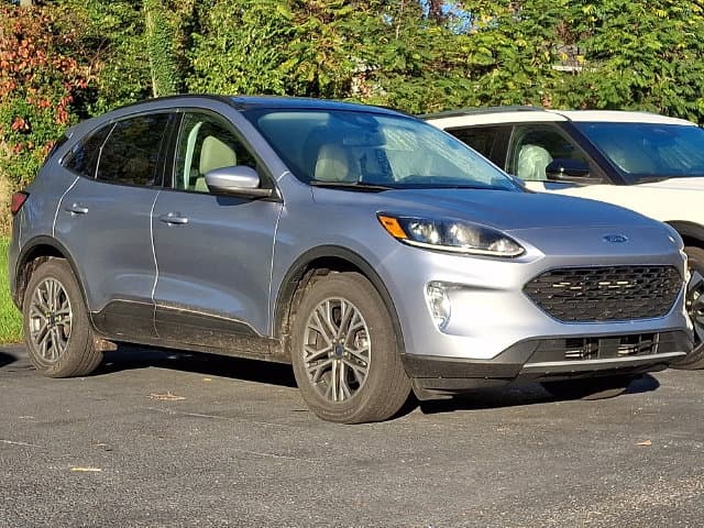 2022 Ford Escape SEL — photo 1 of 8