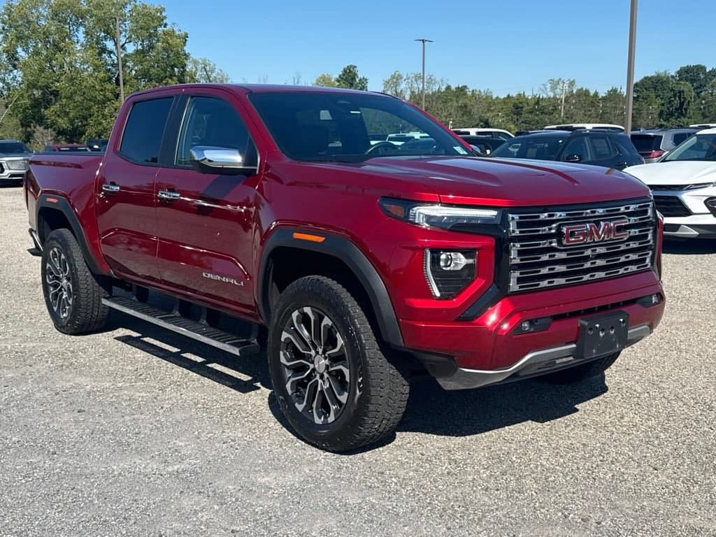 2023 GMC Canyon 4WD Denali — photo 1 of 11