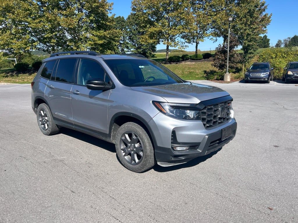 2024 Honda Passport TrailSport — photo 1 of 3