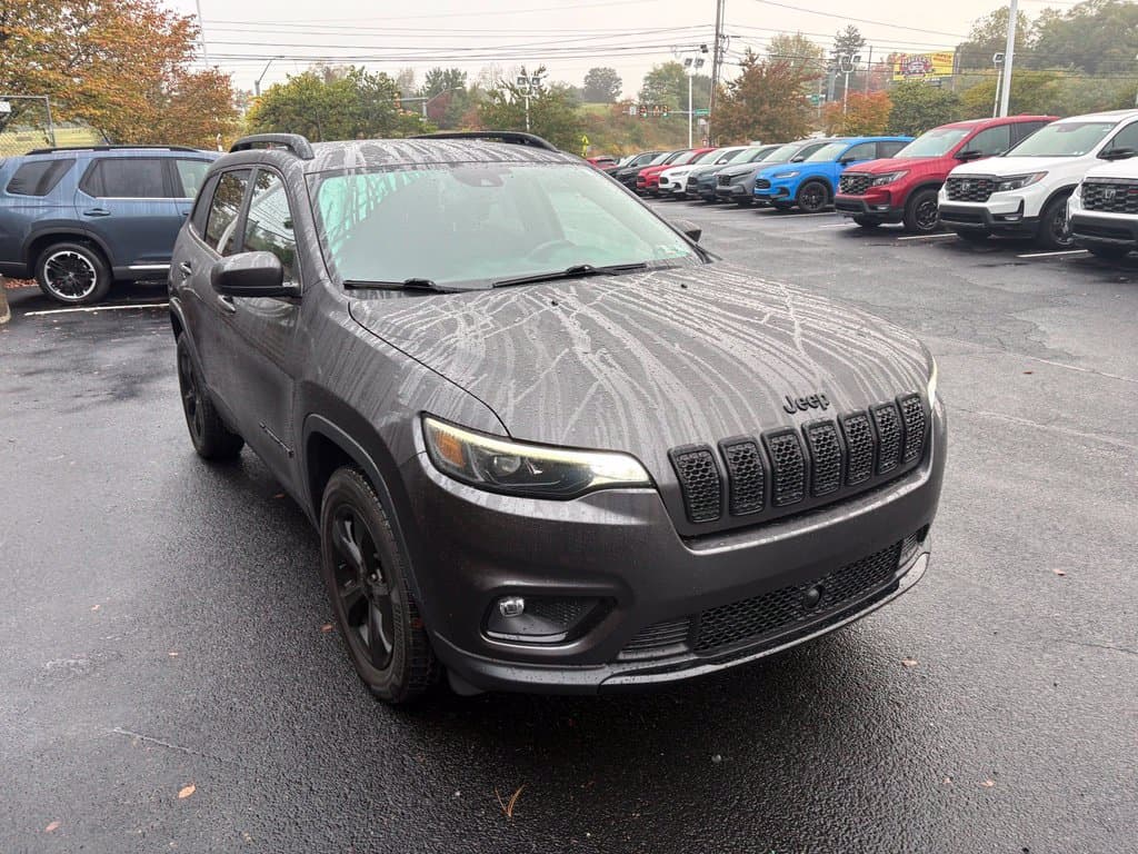 2021 Jeep Cherokee Latitude Plus — photo 1 of 10