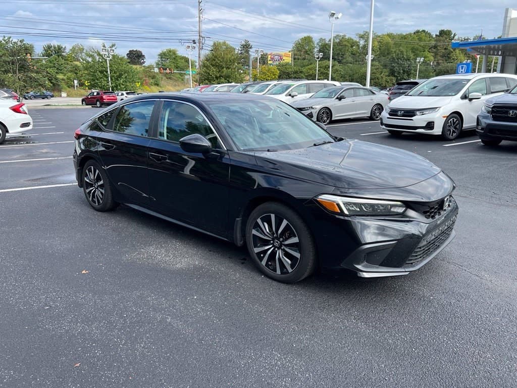 2024 Honda Civic Hatchback EX-L — photo 1 of 10