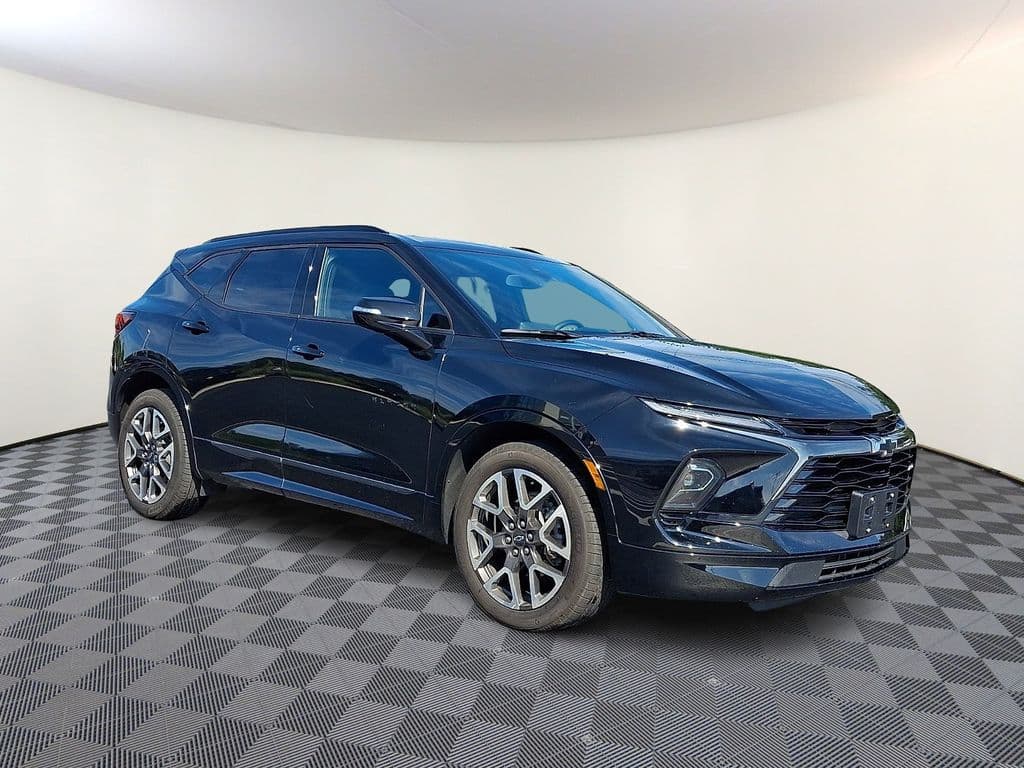2023 Chevrolet Blazer RS — photo 1 of 35