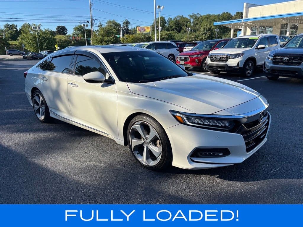 2018 Honda Accord Sedan Touring 1.5T — photo 1 of 12