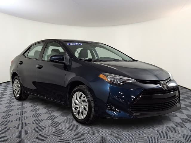 2019 Toyota Corolla LE — photo 1 of 30