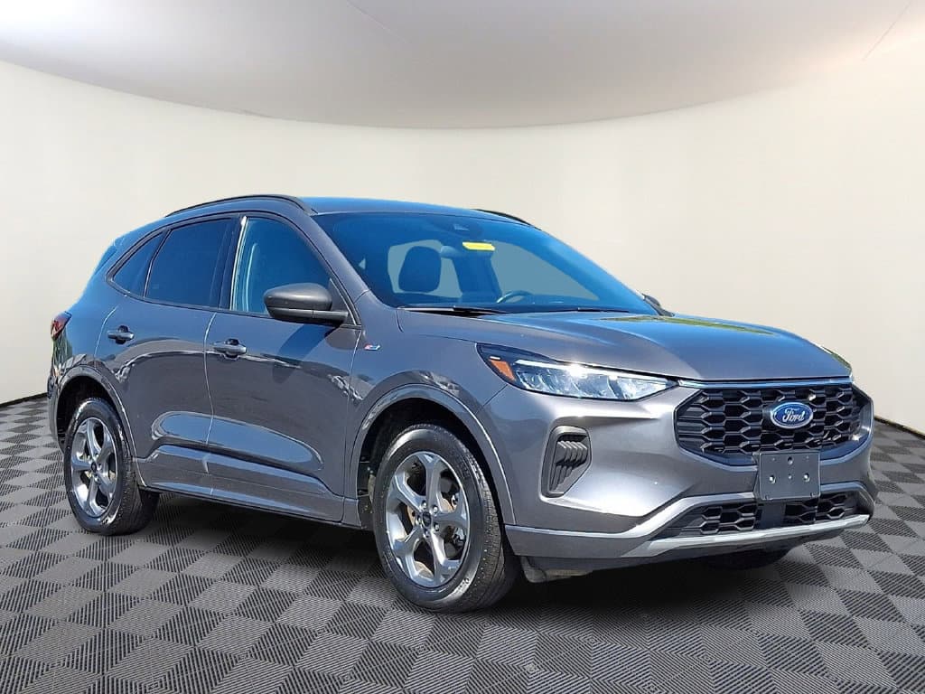 2023 Ford Escape ST-Line — photo 1 of 30