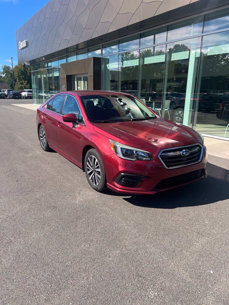 2019 Subaru Legacy Base — photo 1 of 10