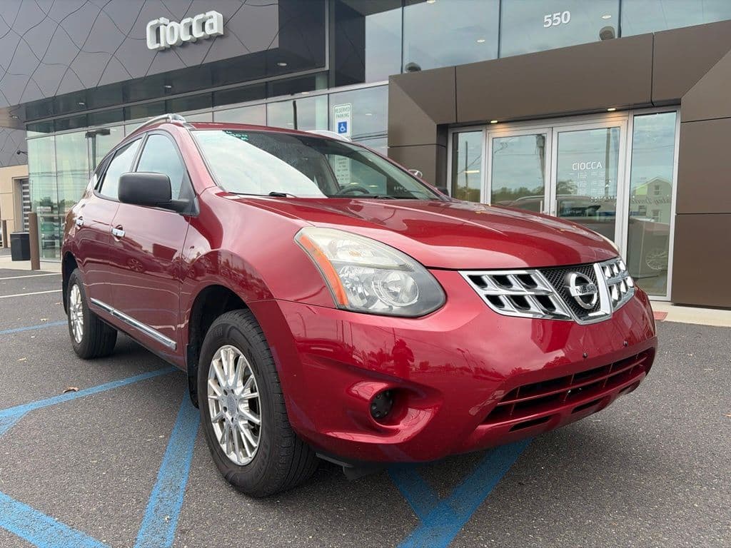 2014 Nissan Rogue Select S — photo 1 of 14