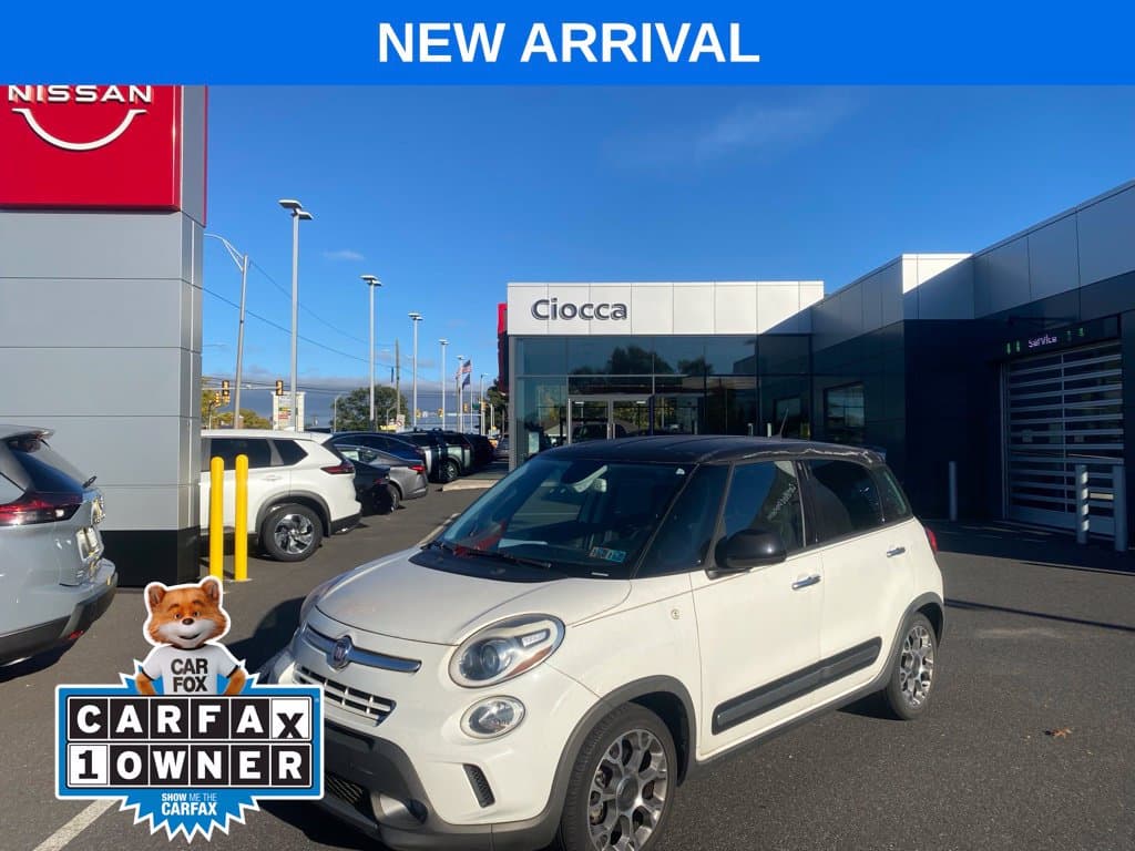 2014 Fiat 500L Trekking — photo 1 of 25
